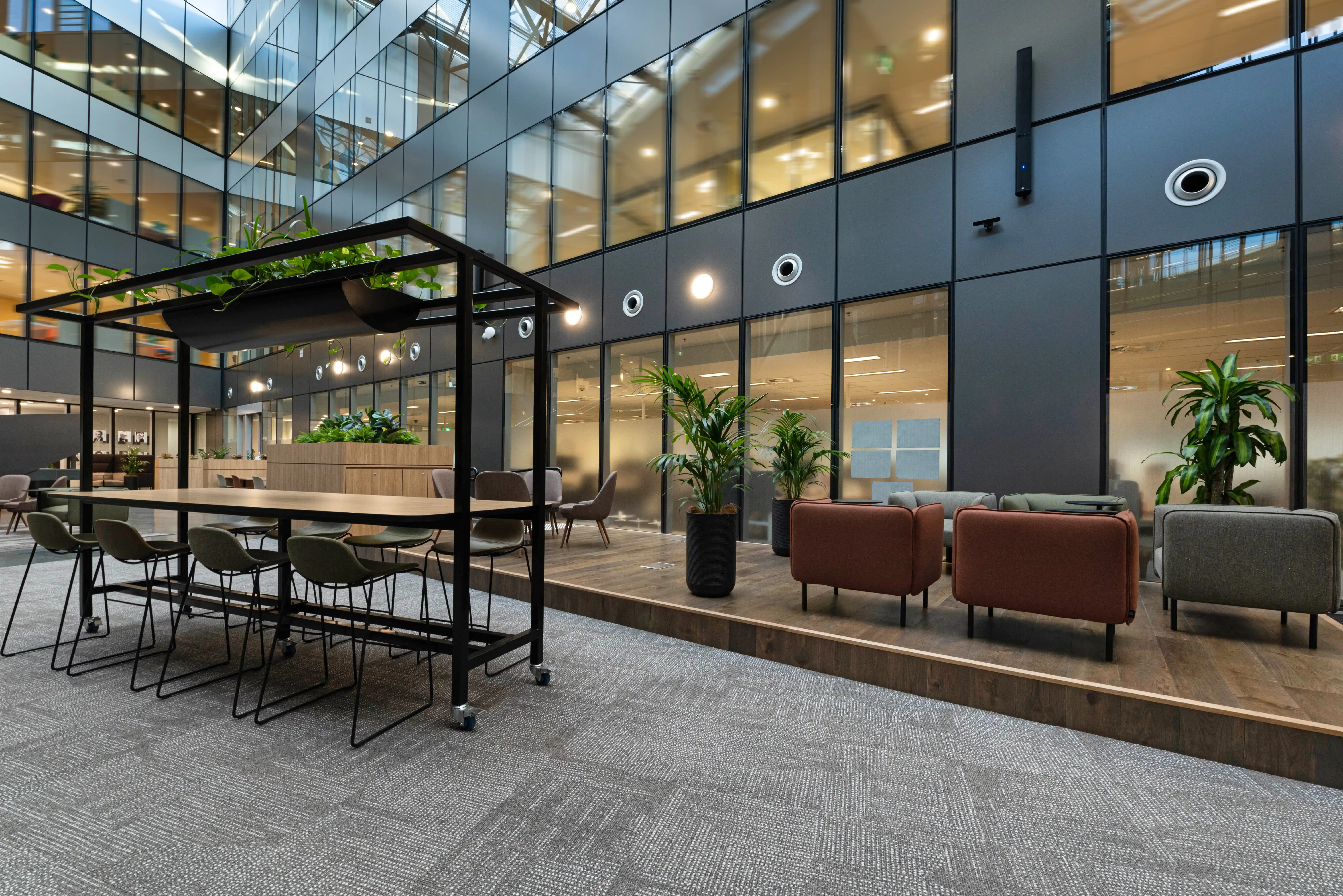 3-5 National Circuit Atrium & New Café - Photo 4