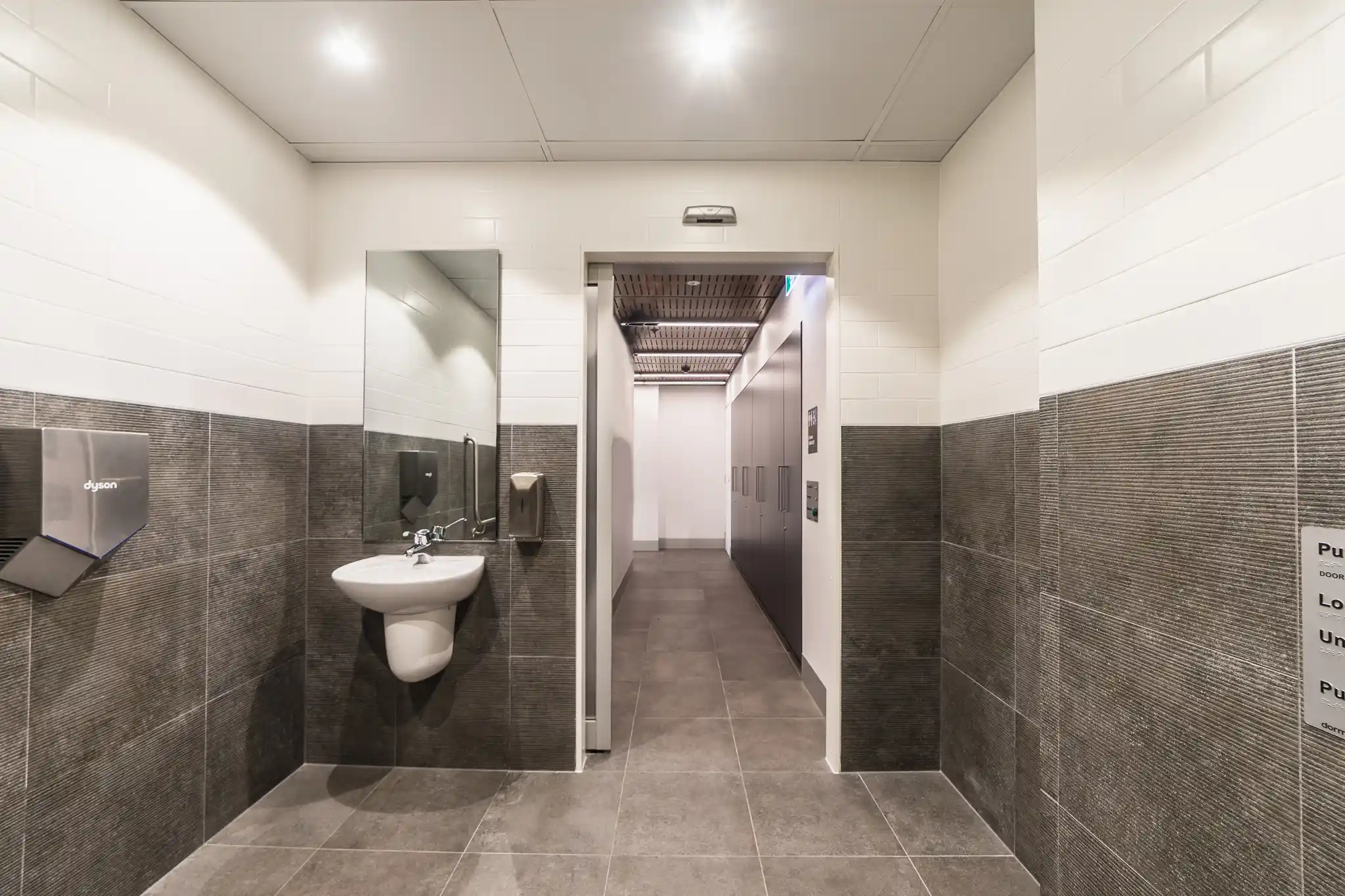 6 National Circuit Fitout - Photo 3